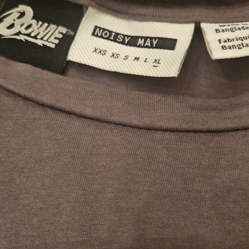 Bowie x NOISY MAY Cropped Tee - Picture 4 of 5